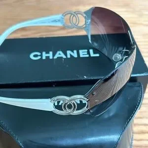 Chanel 4147 rimless Sunglasses white with CC logo includes pouch and box CHANEL | Accessories | Chanel 447 Rimless Sunglasses White  main image 2